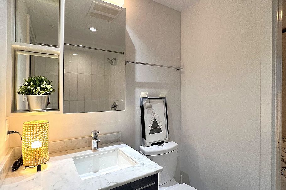 703 8131 Nunavut Lane Vancouver, BC - 11