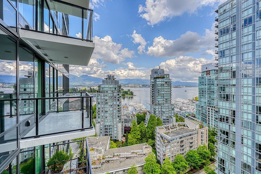 1703 620 Cardero Street Vancouver, BC - 4