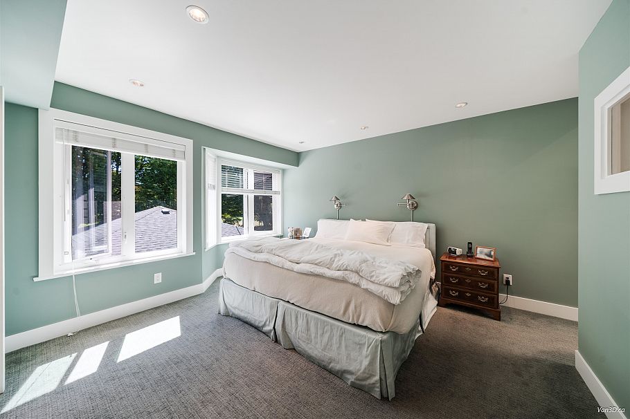 1744 W 14th Avenue Vancouver, BC - 20