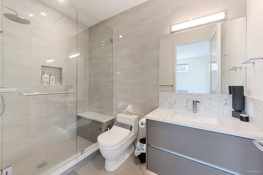 1041 W 53rd Avenue Vancouver, BC - 17