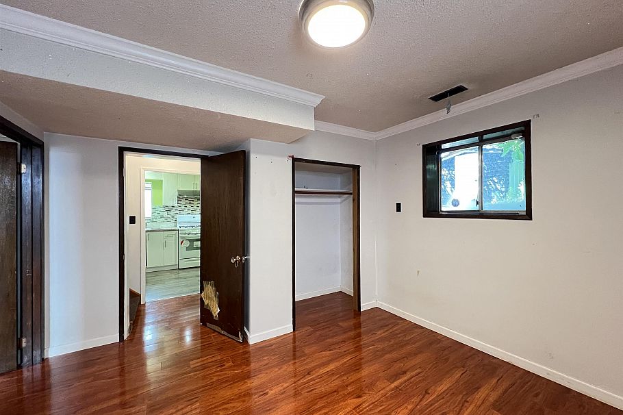 235 E 62nd Avenue Vancouver, BC - 24