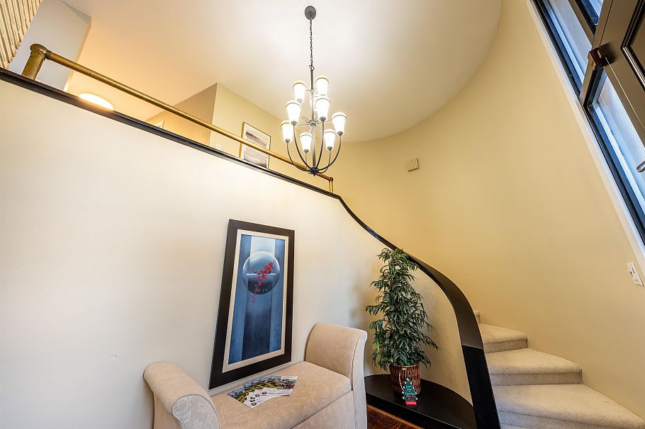 4393 Puget Drive Vancouver, BC - 9