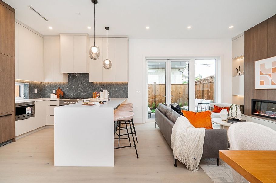 2 2460 Adanac Street Vancouver, BC - 8