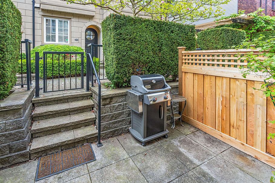 930 W 13th Avenue Vancouver, BC - 26