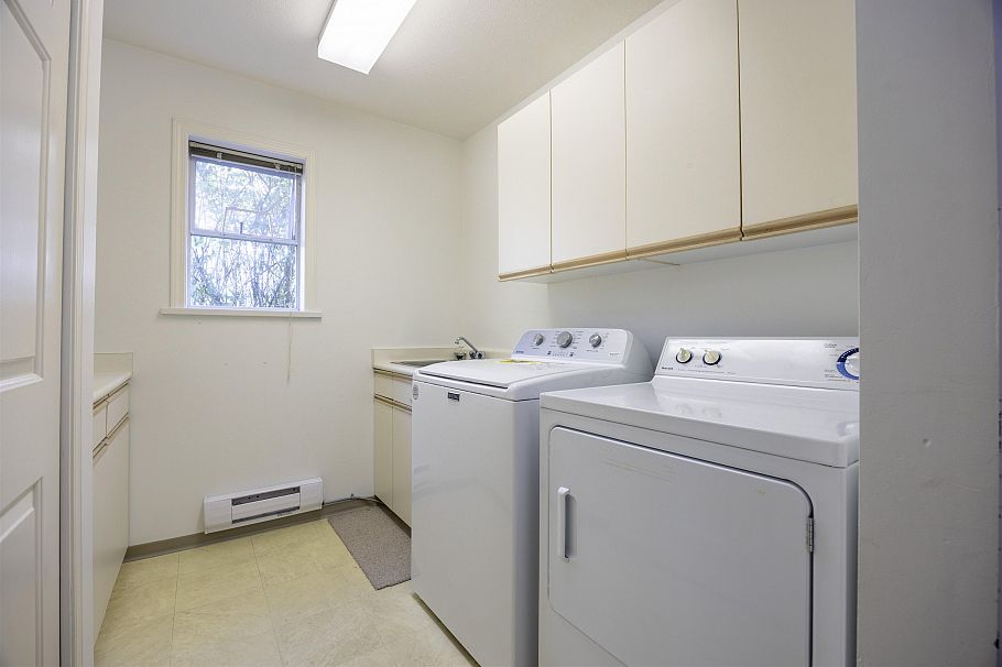 2063 W 47th Avenue Vancouver, BC - 23