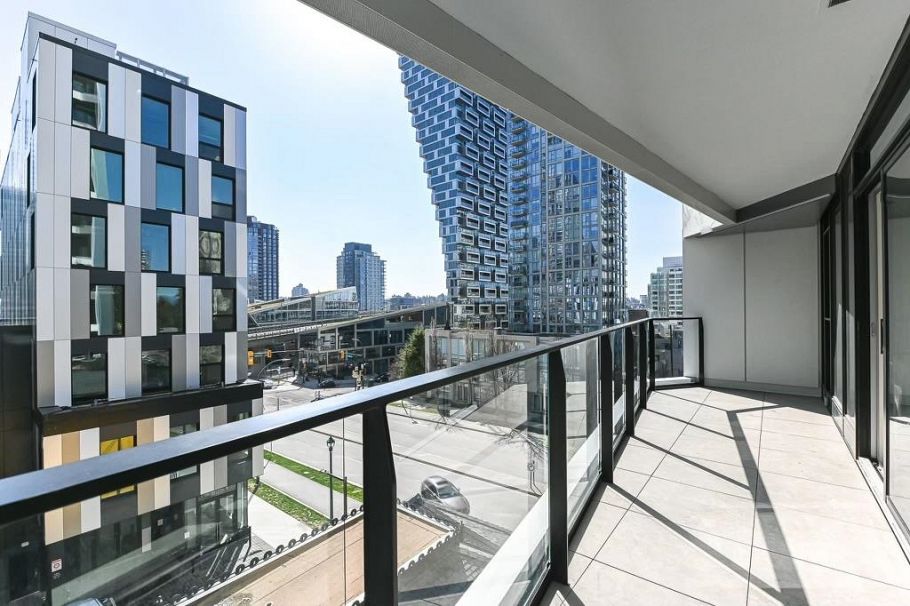 402 889 Pacific Street Vancouver, BC - 18