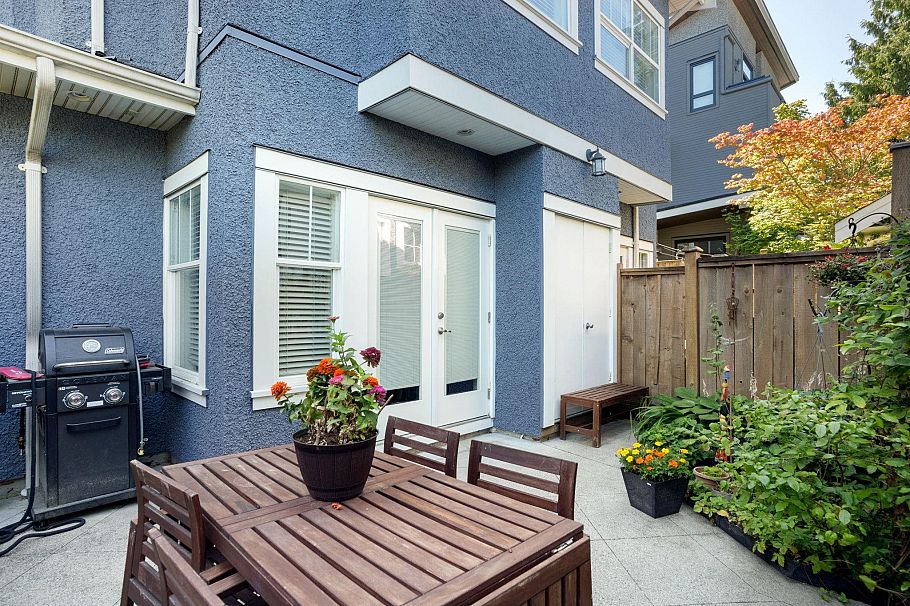 49 E 13th Avenue Vancouver, BC - 25
