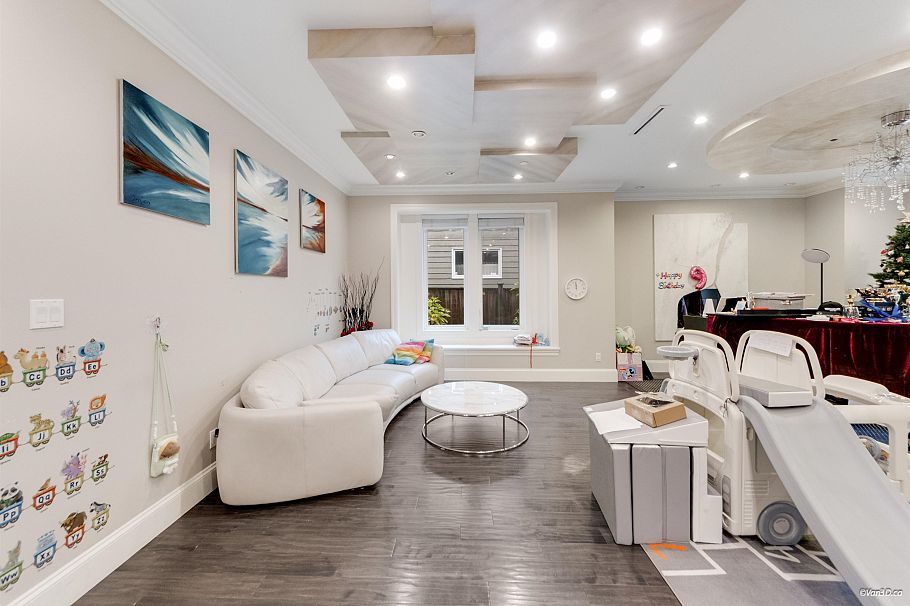 3029 W 45th Avenue Vancouver, BC - 3