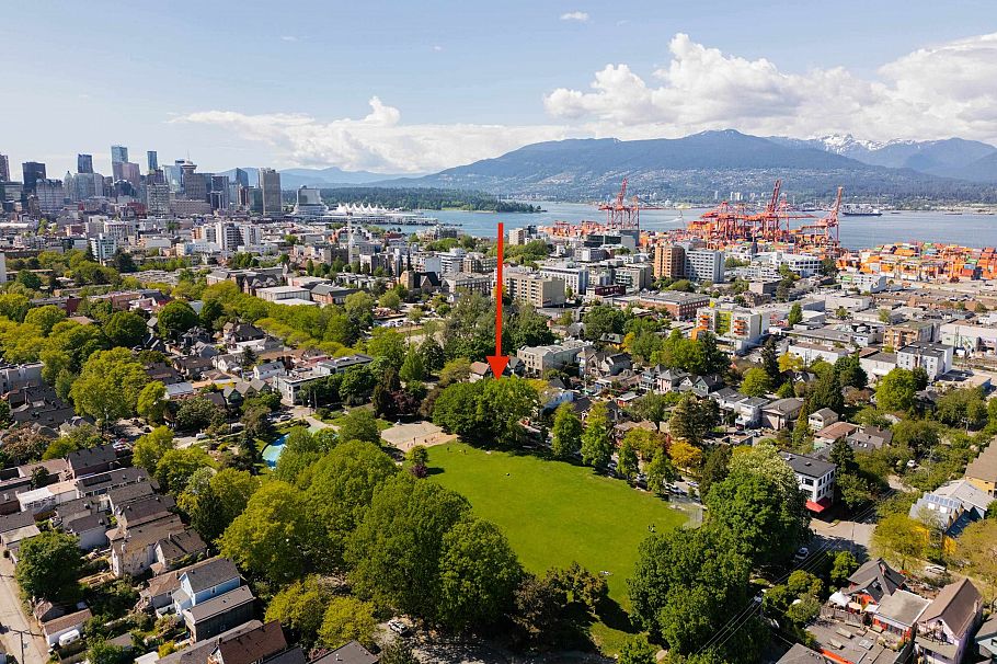 2 709 Keefer Street Vancouver, BC - 1