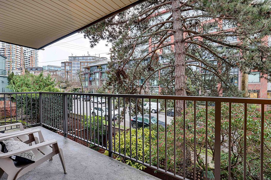 205 330 E 7th Avenue Vancouver, BC - 19