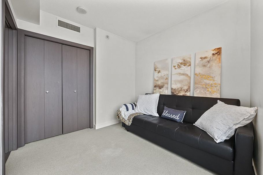 758 38 Smithe Street Vancouver, BC - 10