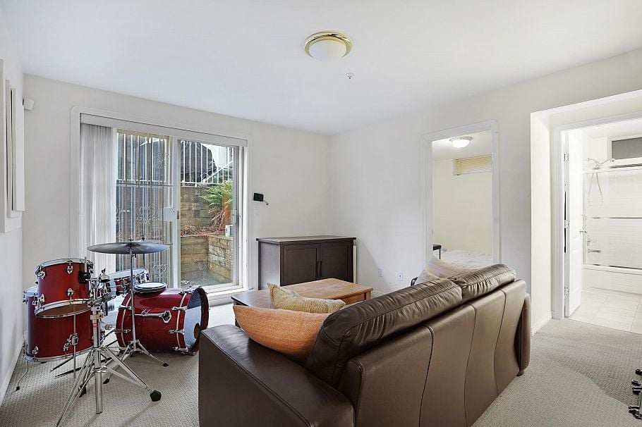 3263 W 38th Avenue Vancouver, BC - 3