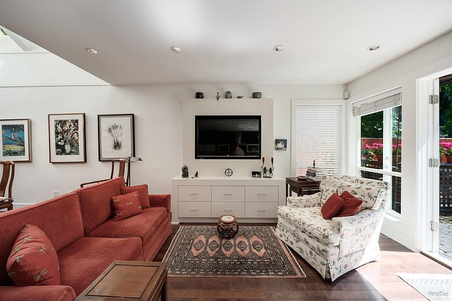 1744 W 14th Avenue Vancouver, BC - 11