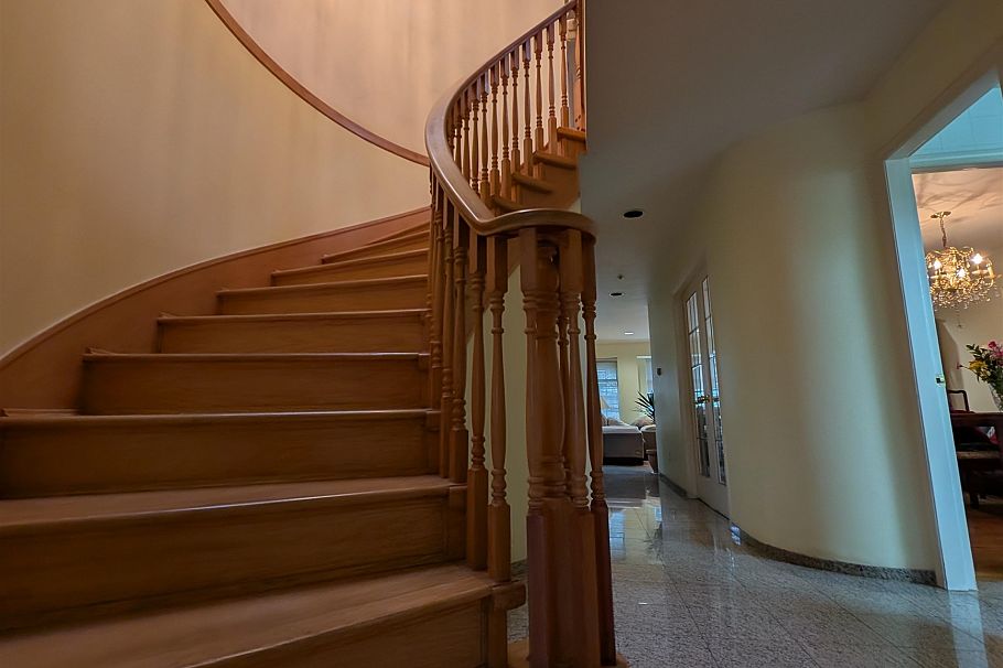 2935 E 17th Avenue Vancouver, BC - 12