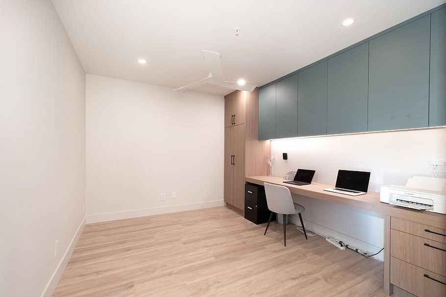 403 1050 Bowron Court North Vancouver, BC - 18