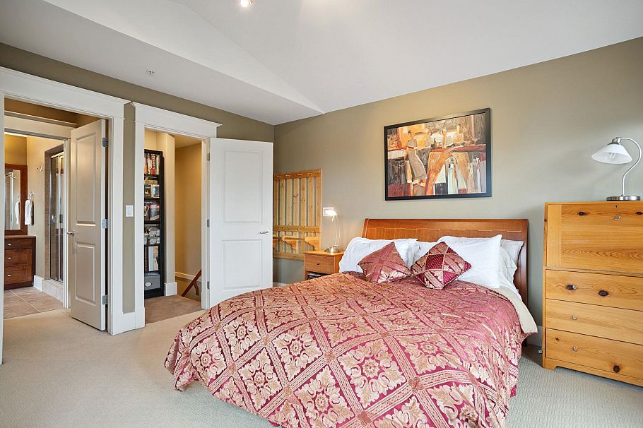 49 E 13th Avenue Vancouver, BC - 17