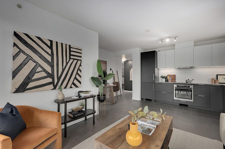 1102 66 W Cordova Street Vancouver, BC - 5