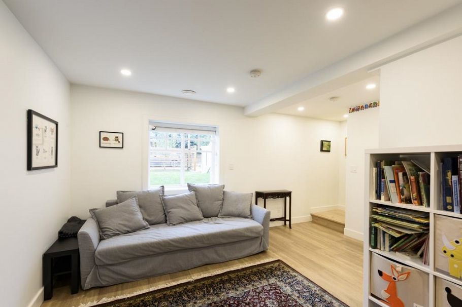 161 E 26th Avenue Vancouver, BC - 26