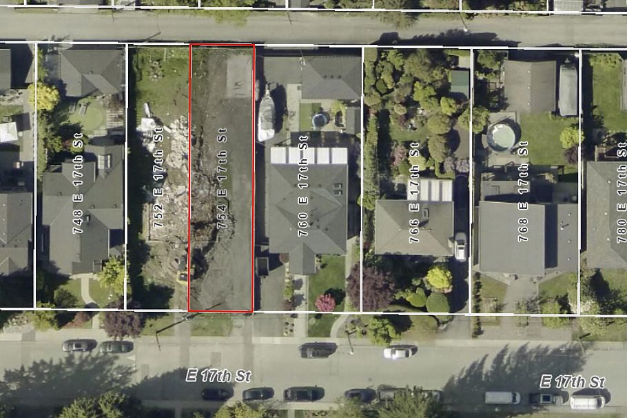 754 E 17th Street North Vancouver, BC - 3