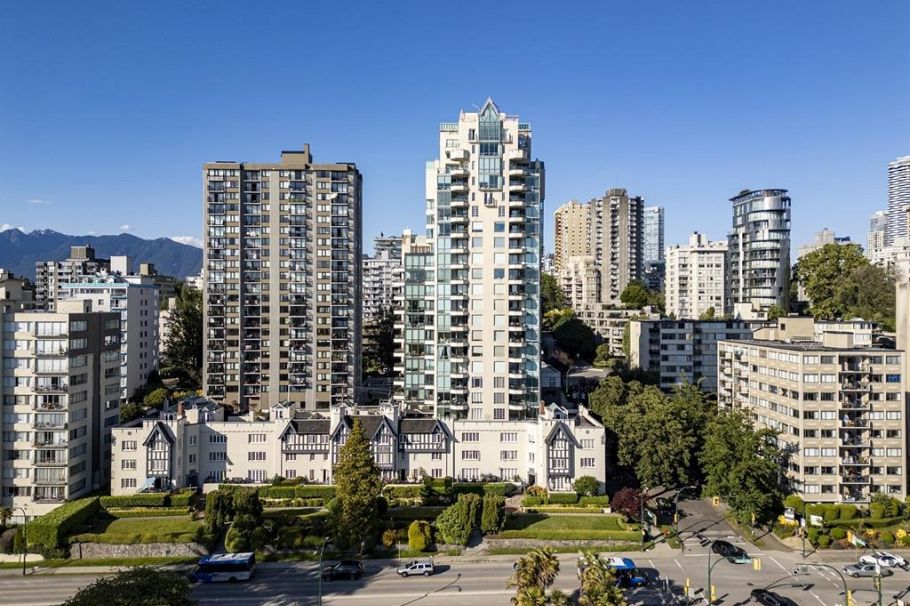702 1311 Beach Avenue Vancouver, BC - 23