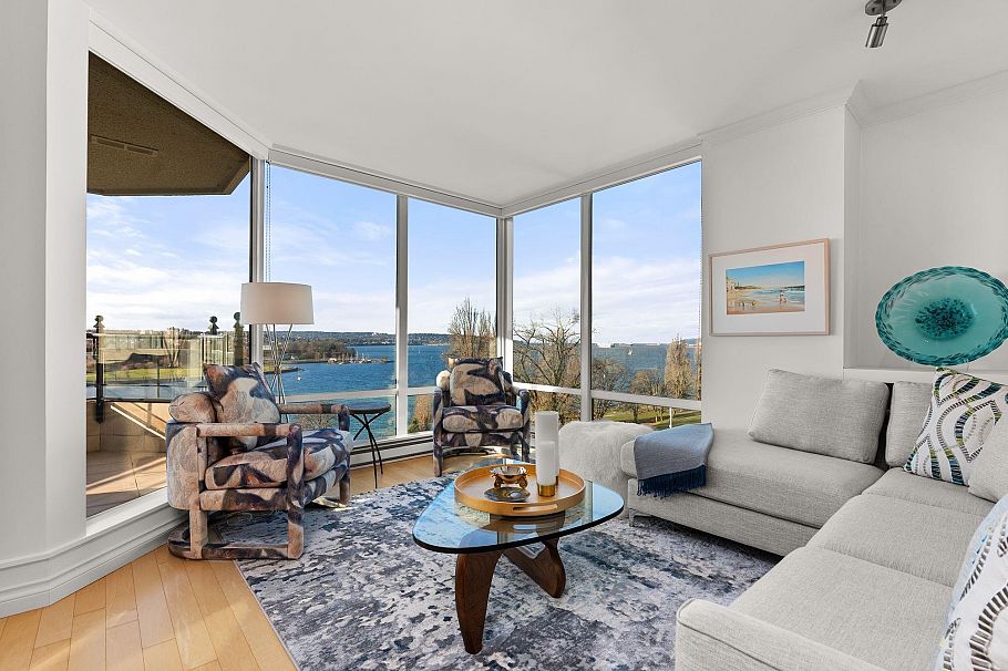 702 1311 Beach Avenue Vancouver, BC - 2