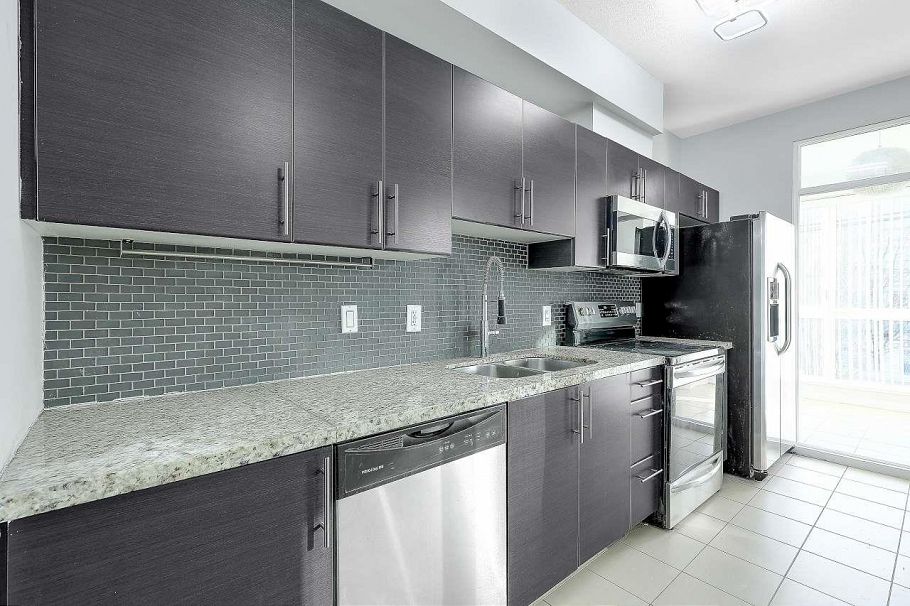 212 2239 Kingsway Way Vancouver, BC - 4