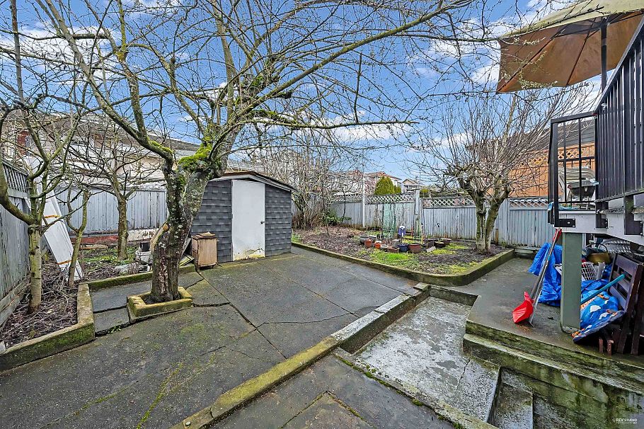 235 E 62nd Avenue Vancouver, BC - 28