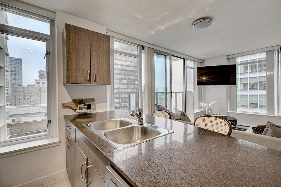 1505 610 Granville Street Vancouver, BC - 12