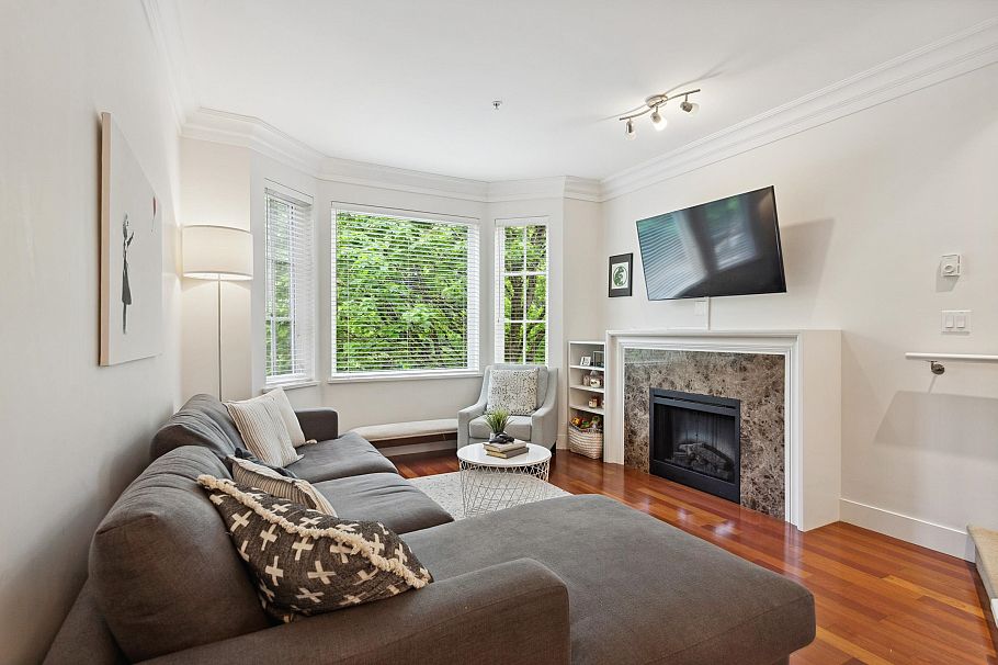 930 W 13th Avenue Vancouver, BC - 3