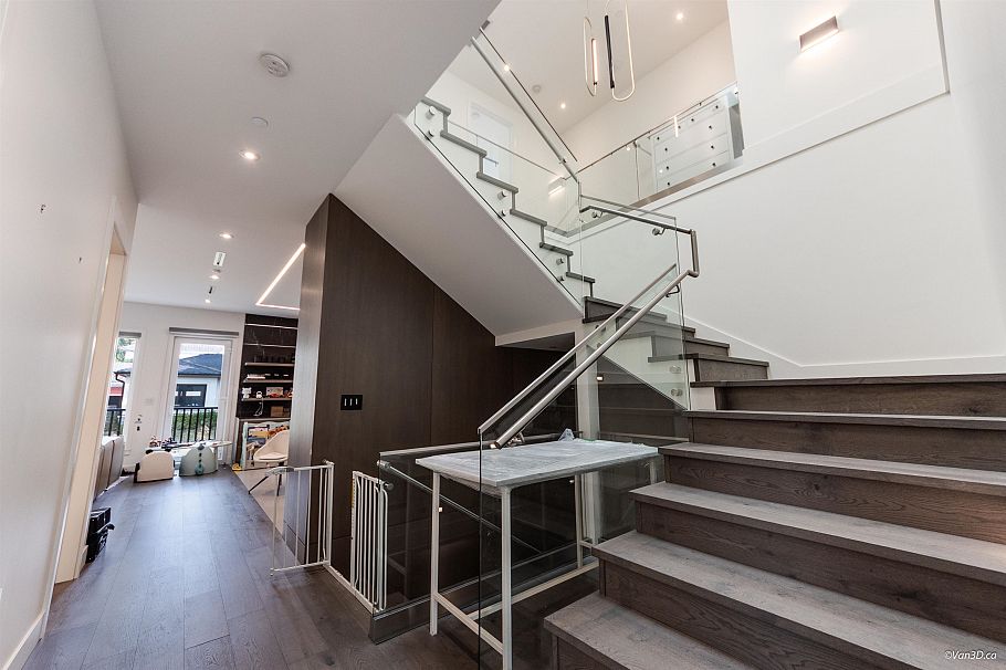 1041 W 53rd Avenue Vancouver, BC - 7