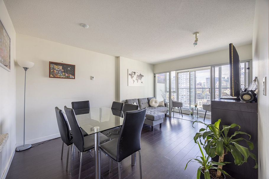 2006 58 Keefer Place Vancouver, BC - 7