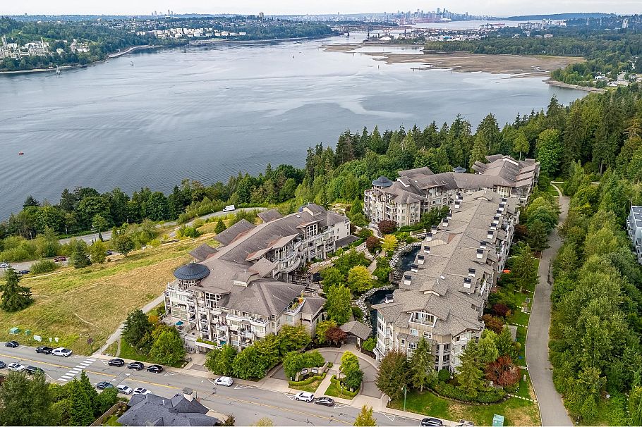 301 560 Raven Woods Drive North Vancouver, BC - 39