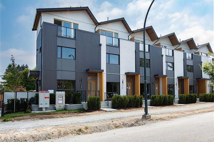 4170 Columbia Street Vancouver, BC - 1