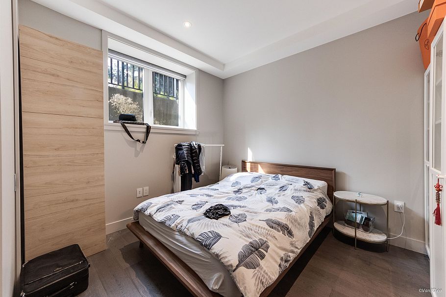 1041 W 53rd Avenue Vancouver, BC - 31