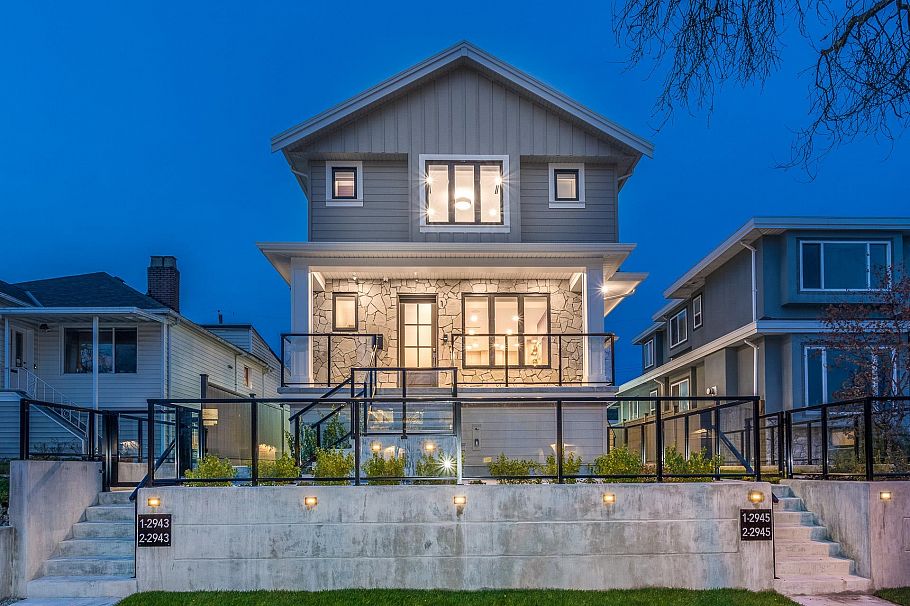 1 2943 E 44th Avenue Vancouver, BC - 3