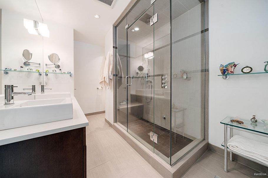 1744 W 14th Avenue Vancouver, BC - 23