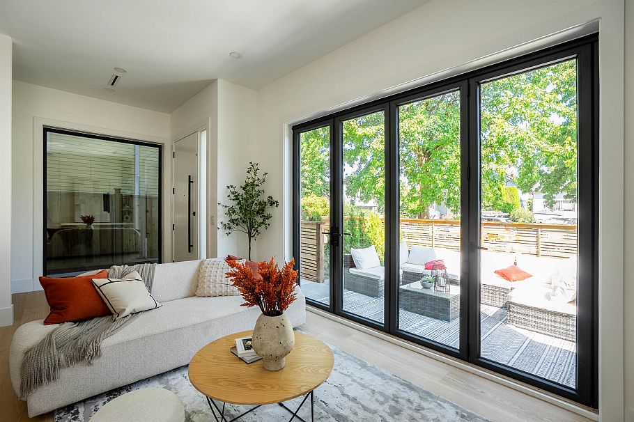 1 356 E 40th Avenue Vancouver, BC - 6