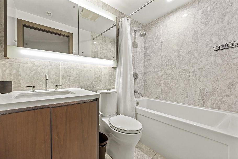 758 38 Smithe Street Vancouver, BC - 15