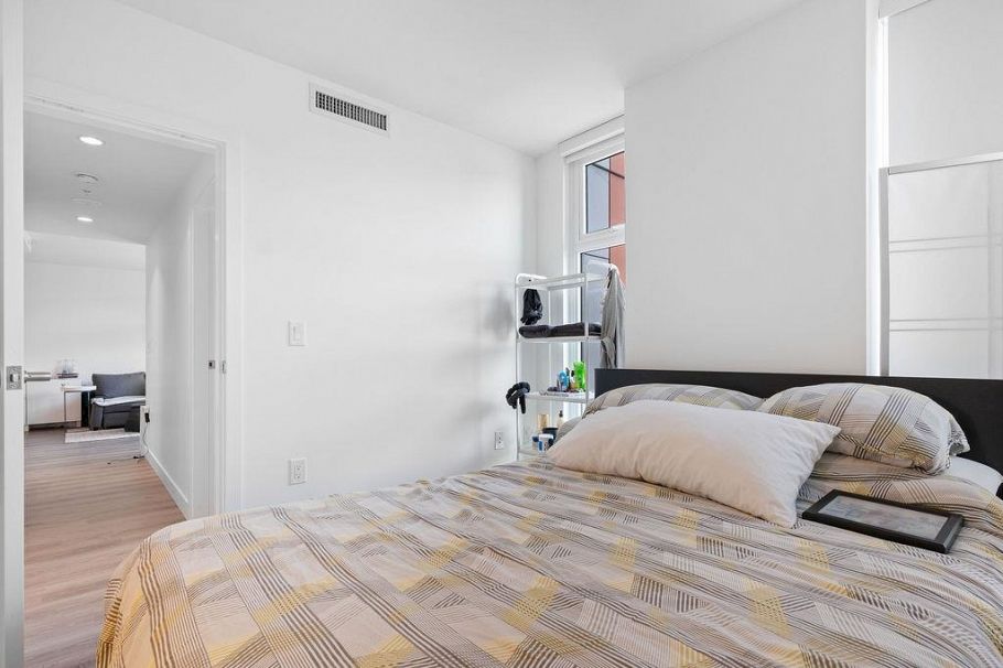 205 8188 Fraser Street Vancouver, BC - 23