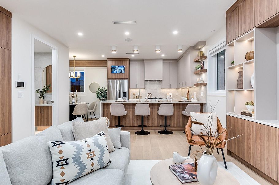 1 2943 E 44th Avenue Vancouver, BC - 24