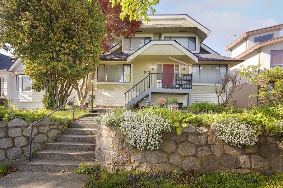 1373 W 64th Avenue Vancouver, BC - 2
