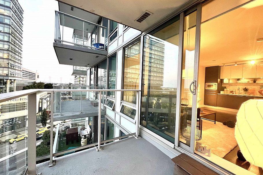 703 8131 Nunavut Lane Vancouver, BC - 14