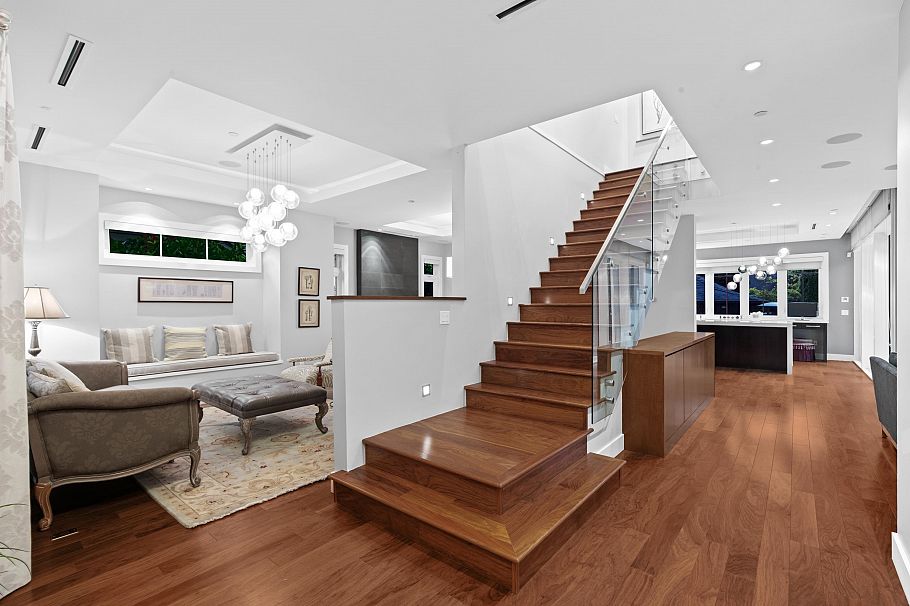 5390 Elm Street Vancouver, BC - 3