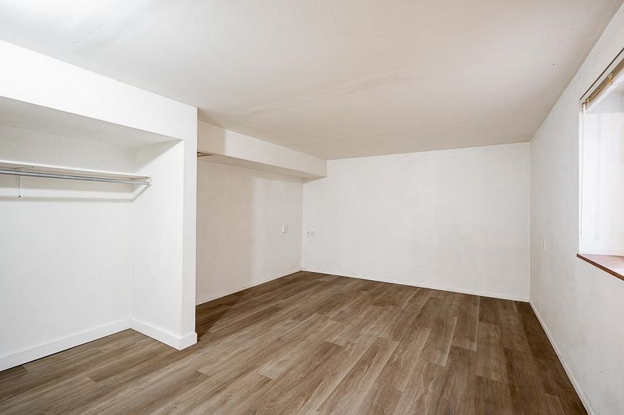 869 W 60th Avenue Vancouver, BC - 6