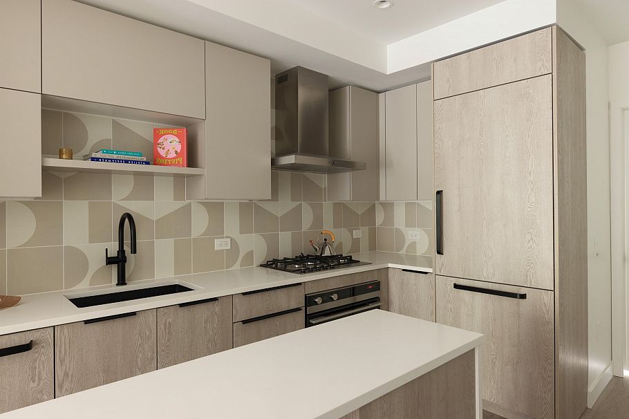 215 322 E 15th Avenue Vancouver, BC - 10