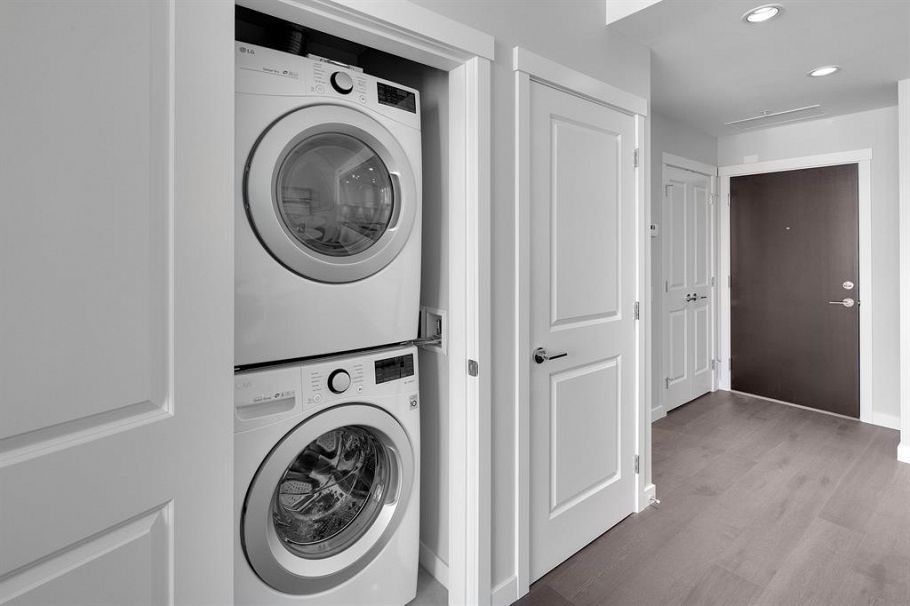 101 5687 Gray Avenue Vancouver, BC - 5