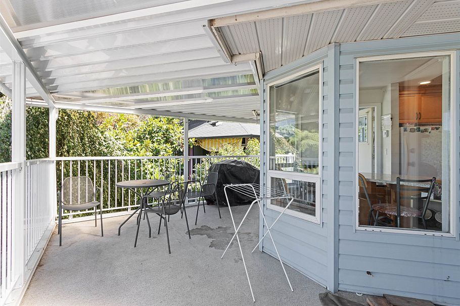 332 St. Patricks Avenue North Vancouver, BC - 27