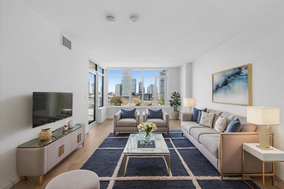 4002 2186 Gilmore Avenue Burnaby, BC - 1