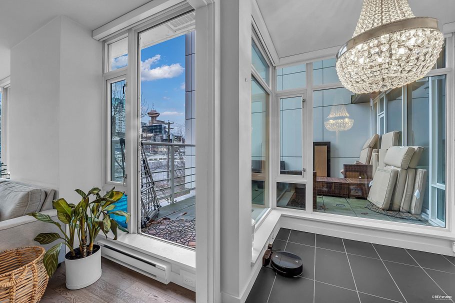 309 161 W Georgia Street Vancouver, BC - 18