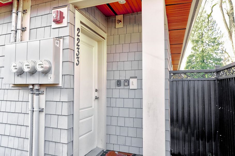 2237 W 37th Avenue Vancouver, BC - 35